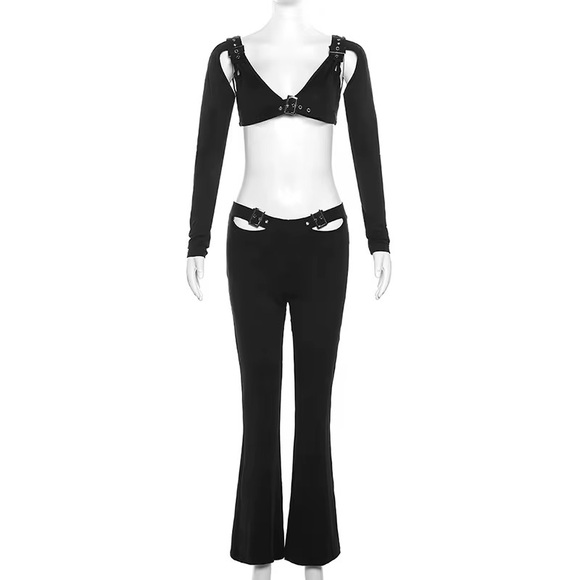 Black Obsession Two-Piece Set – Bold Buckle Design - Picture 7 of 15